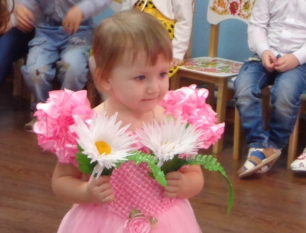 В детских садах Морозовского района мам поздравляли особенно горячо