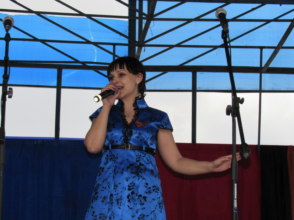 Александра Владимирова спела для школьников песню «Катюша»