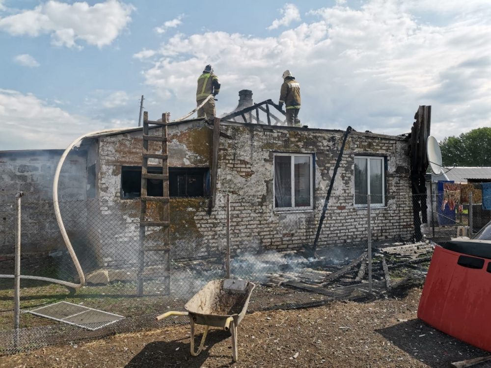 Пострадавших нет: в хуторе Морозов в воскресенье случился пожар