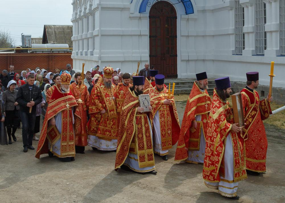 27 сентября прихожане православных храмов Морозовска пройдут по городу Крестным ходом