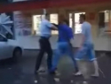 Двое мужчин напали на сотрудника полиции в Морозовске: есть видео и официальные комментарии 