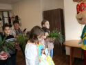 Ребята из социального приюта Морозовского района подарили молодежному центру комнатные цветы 