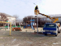 Детские игровые площадки осветили в Морозовске
