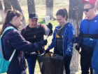Студенты начали акцию "Сделаем Вместе Чище!" уборкой около лесопарковой зоны Морозовска