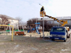 Детские игровые площадки осветили в Морозовске