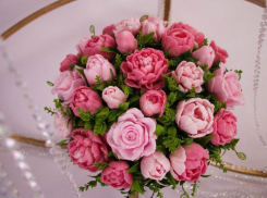 Каким необычным подарком порадовать любимых женщин 8 марта 