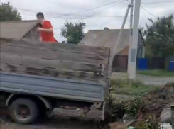 Против незаконных мусоровозов из Морозовска полиция провела проверку