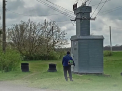 В Морозовском районе стартовал масштабный покос травы