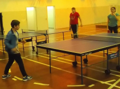 Предновогодние соревнования: спортсмены Морозовска и района сразились за призовые места по домино, настольному теннису и шашкам