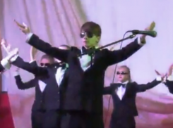 «Парнас» впервые представил в Морозовске крутой танец «Агенты»