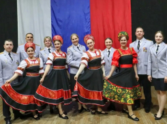 «Своих не бросаем»: в Морозовске прошла патриотическая акция в поддержку российских военнослужащих