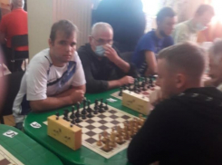 Морозовчане достойно представили свой район на турнире Гран-при по быстрым шахматам в Красном Сулине