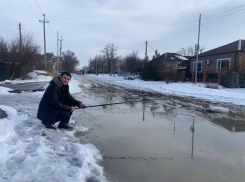 «Рыбалка у дома, бесплатные катки и иные развлечения от чиновников Морозовского района»: депутат Заксобрания области поделился впечатлениями о нашем городе 
