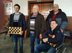 Морозовчанин Александр Воробьев стал победителем областного шахматного турнира в Мартыновском районе