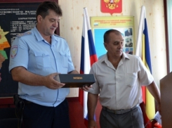 Подполковника полиции Юрия Вереникина в Морозовске торжественно проводили на пенсию