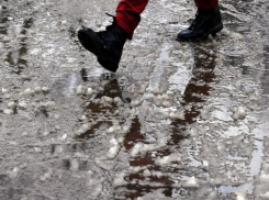 Плюсовая температура и небольшой снегопад ожидают морозовчан в воскресенье, 9 декабря