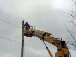 Где в хуторах Морозов и Веселовка обновили уличное освещение