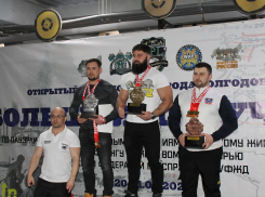 Сборная команда Морозовска одержала победу в открытом чемпионате города Волгодонска по пауэрлифтингу
