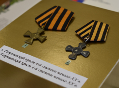 Георгиевские кресты 4-й степени показали на выставке в краеведческом музее Морозовского района