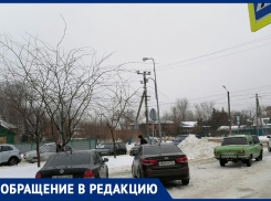 Беспорядочная парковка в центре города перед новогодними праздниками возмутила морозовчанина