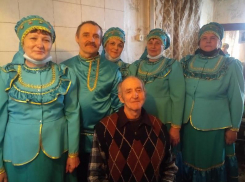 Праздничной программой «С поклоном к седине» поздравили односельчан-юбиляров в хуторах Покровка и Донской