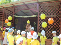 Игра с необычным названием «Сендплей» прошла в детском саду «Солнышко»