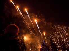 Используя пиротехнику, вы несете полную ответственность за пожарную безопасность и здоровье окружающих! - ГУ МЧС России по Ростовской области 
