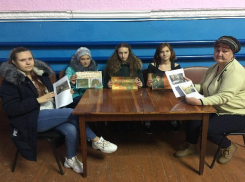 Поэтический вечер «Очей очарованье - поэзия осени» прошел в Вольно-Донском СДК 