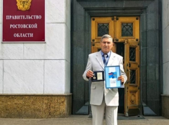 Морозовчанина Владимира Стурова наградили знаком «Почетный дорожник России»