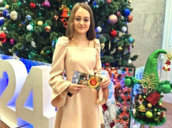 Школьники из Морозовского района побывали на губернаторской елке