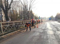 В Морозовске продолжаются работы по благоустройству городских улиц