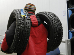 Донским автолюбителям порекомендовали повременить с заменой зимних шин