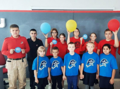Урок-презентацию «С Юбилеем, моя малая Родина!» провели морозовские юнармейцы для младших классов в гимназии №5