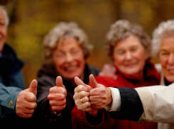 Клуб по интересам, ЗОЖ-клуб, кружок рукоделия и пение: для морозовчан старшего возраста тоже есть в городе интересные занятия