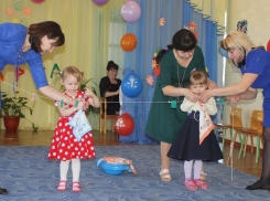 Письмо в редакцию: «Поцелуй для мамы», «Развесь платочек» и другие игры быстро подняли настроение мамам и детям хутора Парамонов