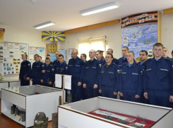 Патриотические мероприятия с участием отряда юнармейцев прошли в Доме офицеров  Морозовска 