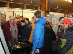 Письмо в редакцию: Семиклассникам на заводе в Морозовске понравился станок с числовым программным управлением