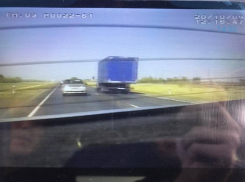 Сотрудники ДПС помогли вовремя доставить человека в больницу по дороге Морозовск-Цимлянск-Волгодонск