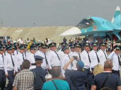 Морозовский аэродром сегодня. Аэродром Морозовск Ростовская. Морозовск аэродром военный. ВВС Морозовск. Морозовск летчики.