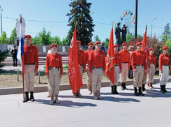 Мероприятие «Мы помним» прошло в День памяти и скорби на городской площади в Морозовске