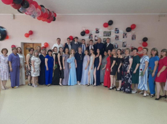 135 выпускникам Морозовского района вручили аттестаты о среднем общем образовании