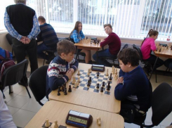 Блестящую победу одержали шахматисты Морозовска на турнире в Белой Калитве