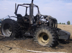 Чудо-трактор New Holland стоимостью в пять «Бентли» сгорел в Морозовском районе