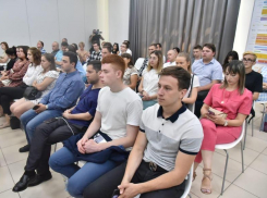 Морозовчане Святослав Нестеренко и Александр Ярометов приняли участие в образовательном форуме «PR и социальные сети в новых реалиях»