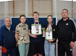 Морозовчане заняли призовые места на соревнованиях по настольному теннису в слободе Кашары