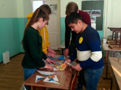 Квест-игру ко Дню народного единства подготовили для учеников в морозовской школе №6