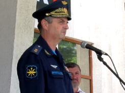 Командующий ВВС лично поздравил офицеров Морозовска с Днем полка