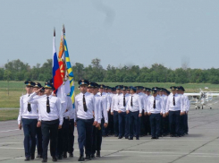 Президент России присвоил 559-му бомбардировочному авиаполку в Морозовске почётное наименование «гвардейский»