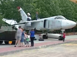 Фронтовой бомбардировщик из Морозовска стал экспонатом музея в Воронежской области
