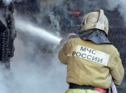 При пожаре в хуторе Чекалов погиб человек